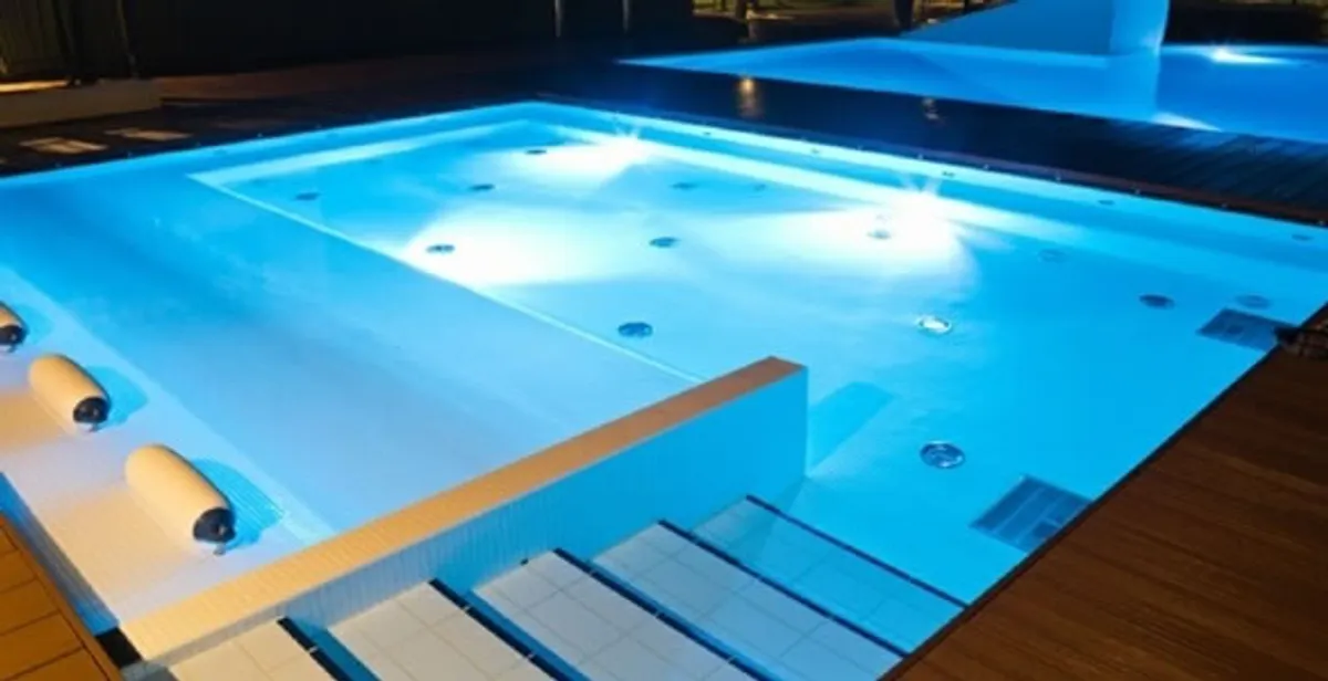 pool light installation and repair services providing modern illuminated pool lighting in Baton Rouge, LA